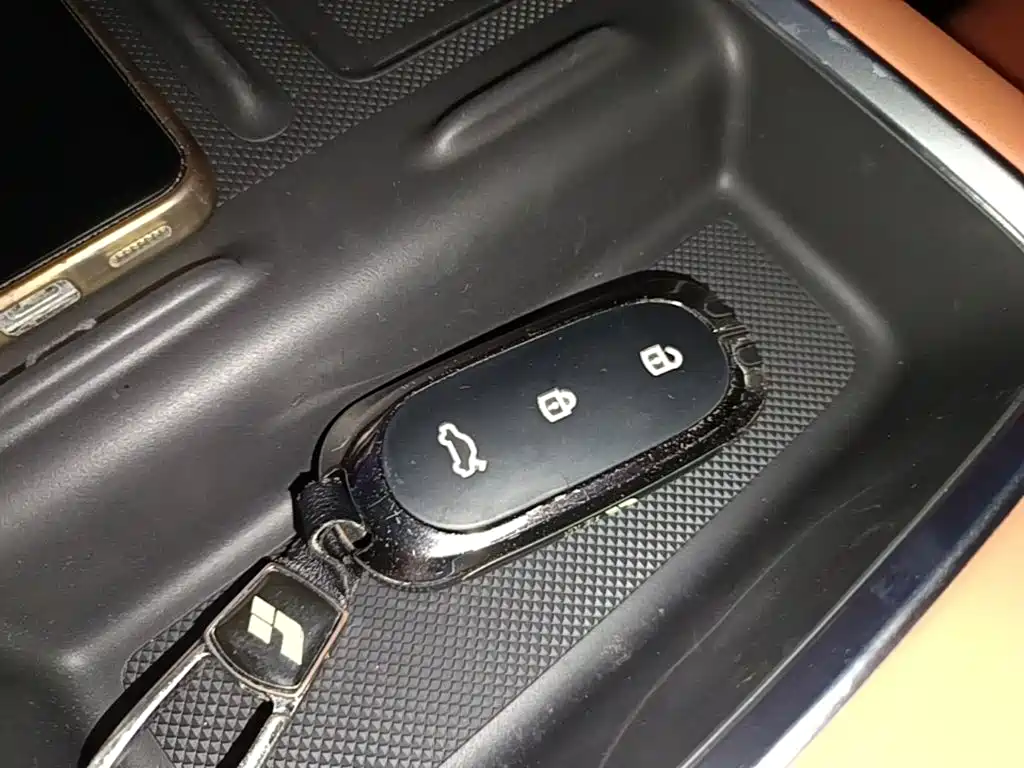 Li Auto Li L6 — миниатюра 9