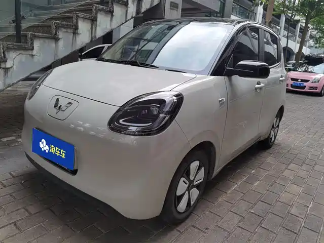 WULING HONGGUANG MINIEV 2025