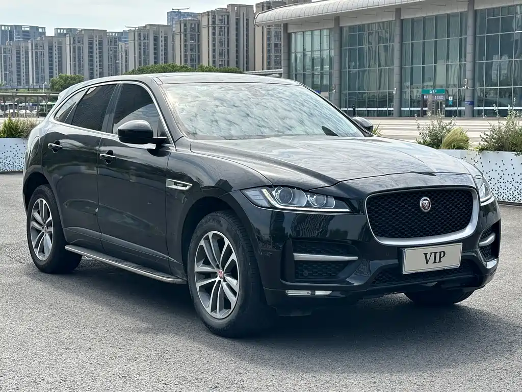 Jaguar F-PACE — миниатюра 3