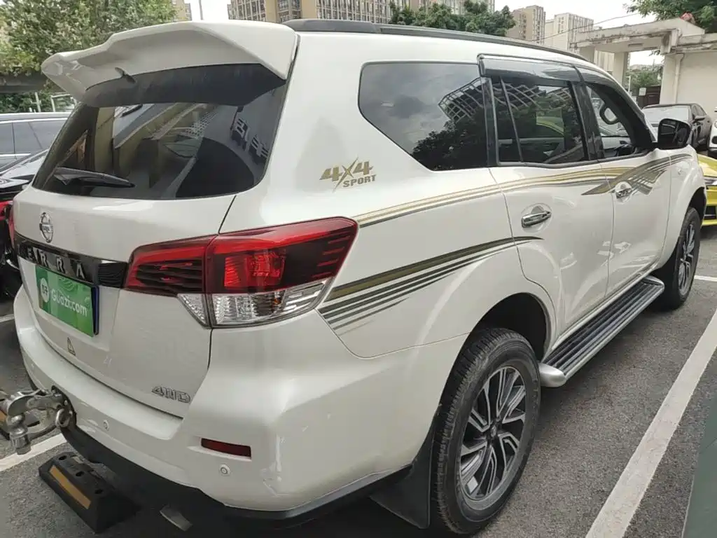 Nissan Terra — миниатюра 7