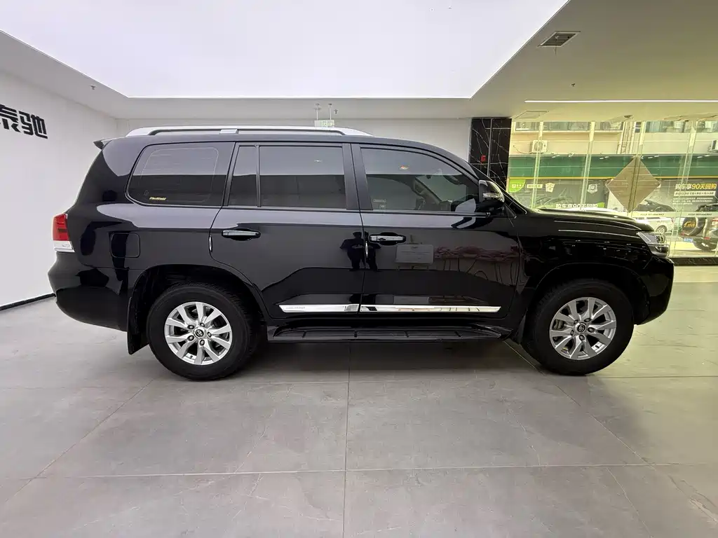Toyota Land Cruiser — миниатюра 11