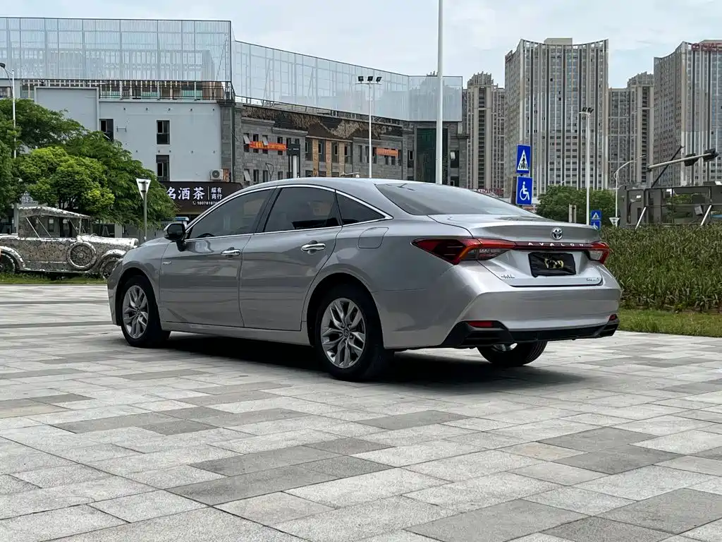 Toyota Avalon — миниатюра 6