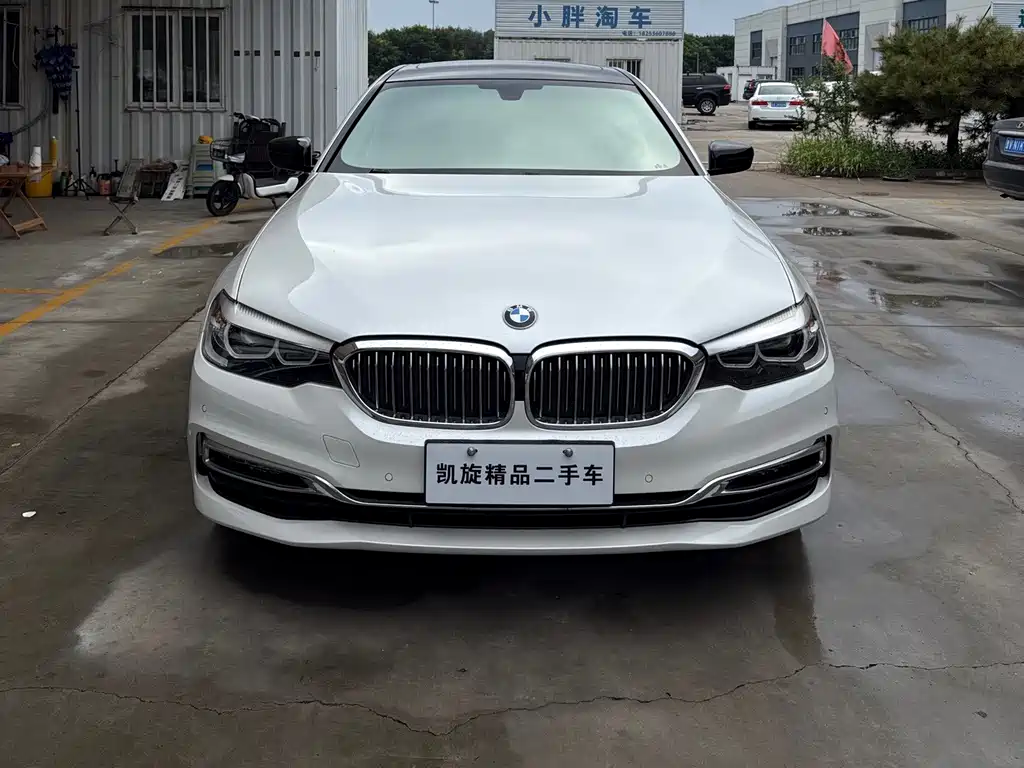BMW 5 Series — миниатюра 2