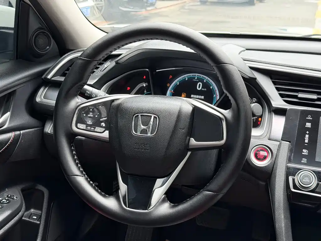 Honda Civic 2016 220TURBO CVT Luxury