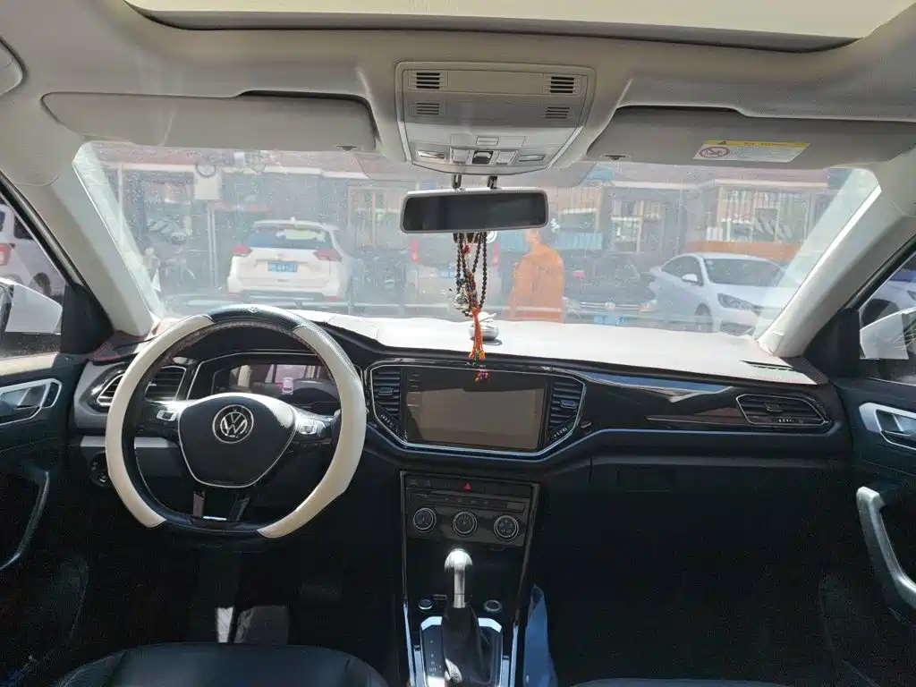 Volkswagen T-Roc — миниатюра 5