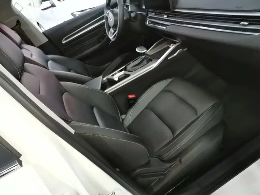 Geely Emgrand — миниатюра 25