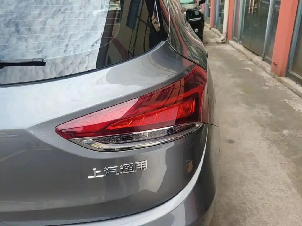 Buick Excelle — миниатюра 8