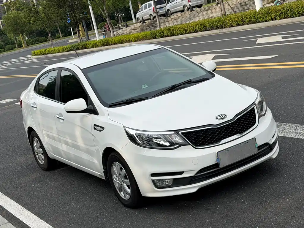 Kia K2 — миниатюра 3