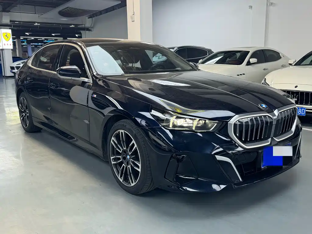 BMW 5 Series 5 2025 525Li Luxury