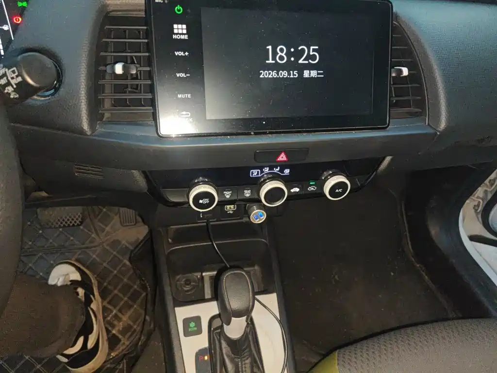 Honda Fit — миниатюра 10