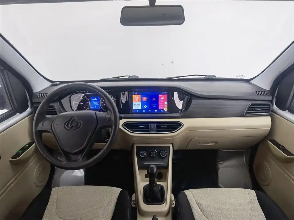 CHANGAN CROSS STAR V3
