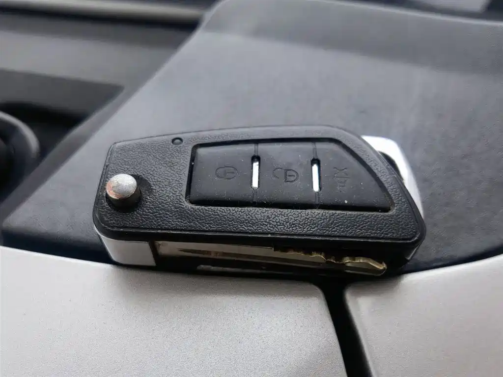 CHANGAN CROSS STAR V3