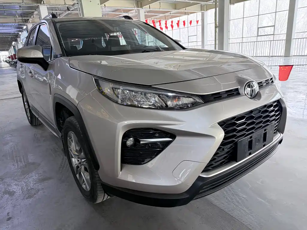 Toyota Wildlander - фото 3