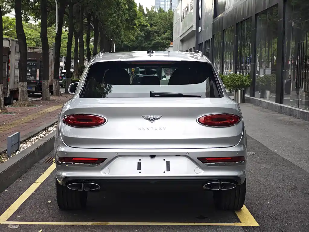 Bentley Bentayga — миниатюра 26