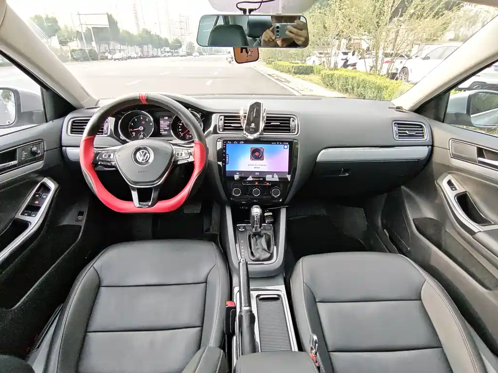 Volkswagen Sagitar — миниатюра 4