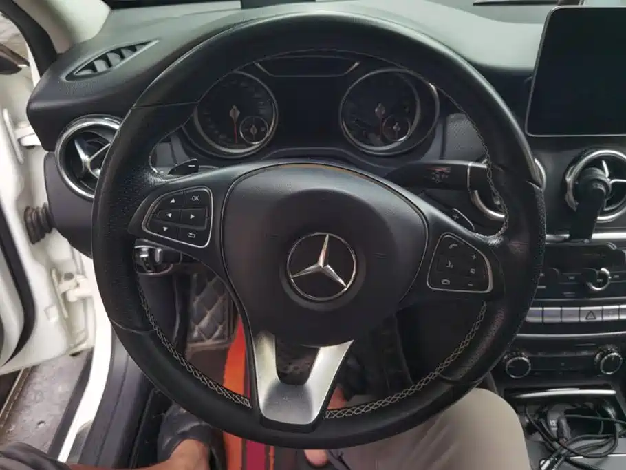 Mercedes-Benz GLA — миниатюра 15