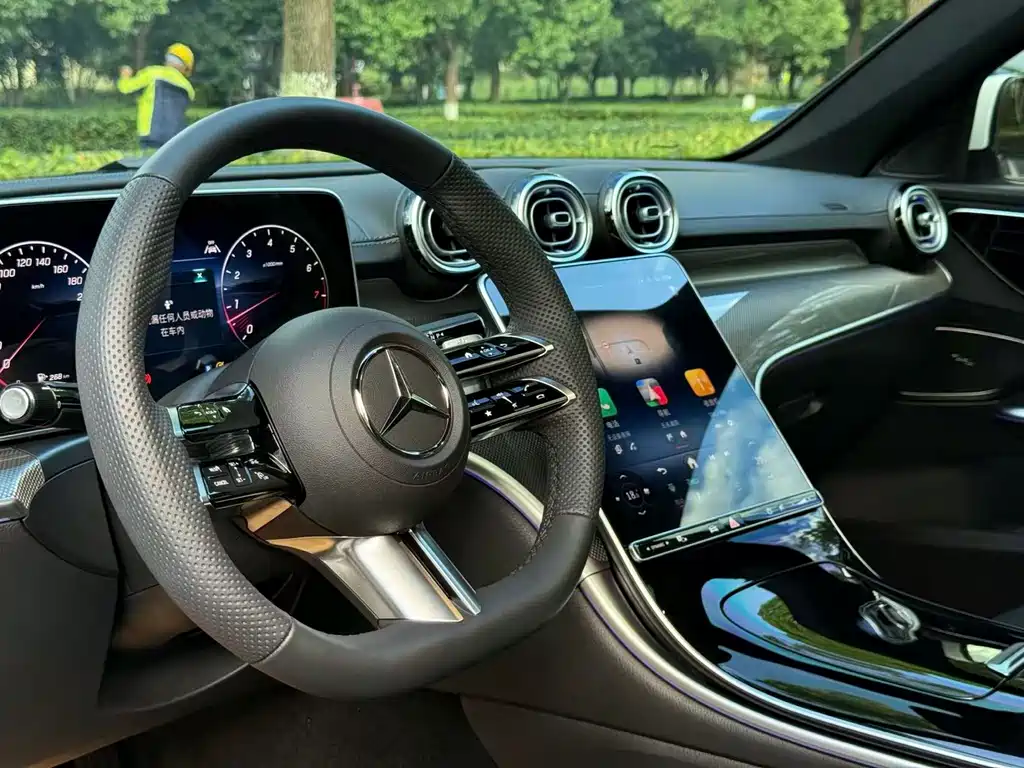 Mercedes-Benz C-Class — миниатюра 14
