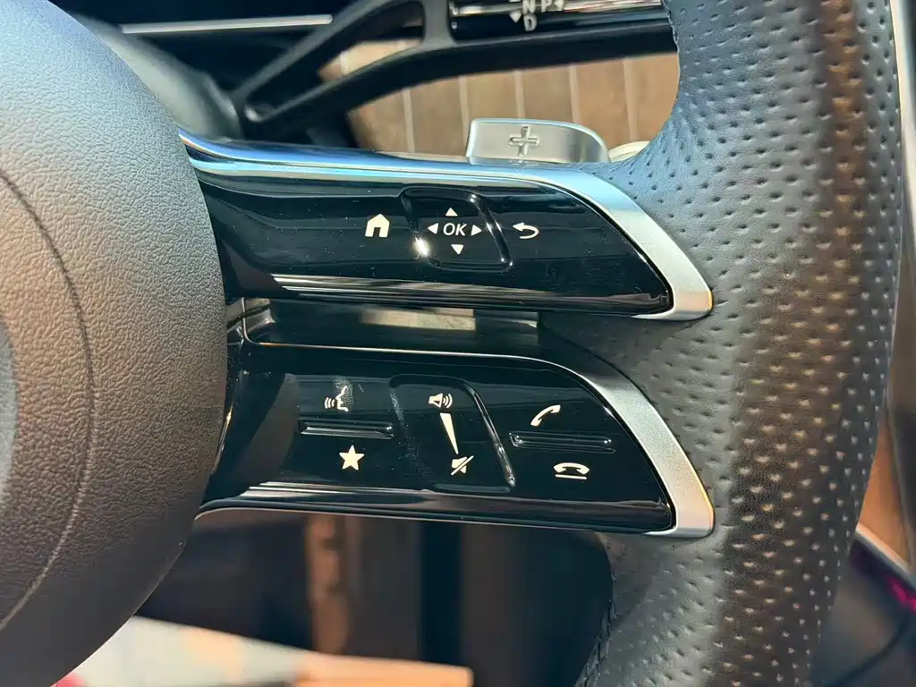 Mercedes-Benz EQE — миниатюра 12
