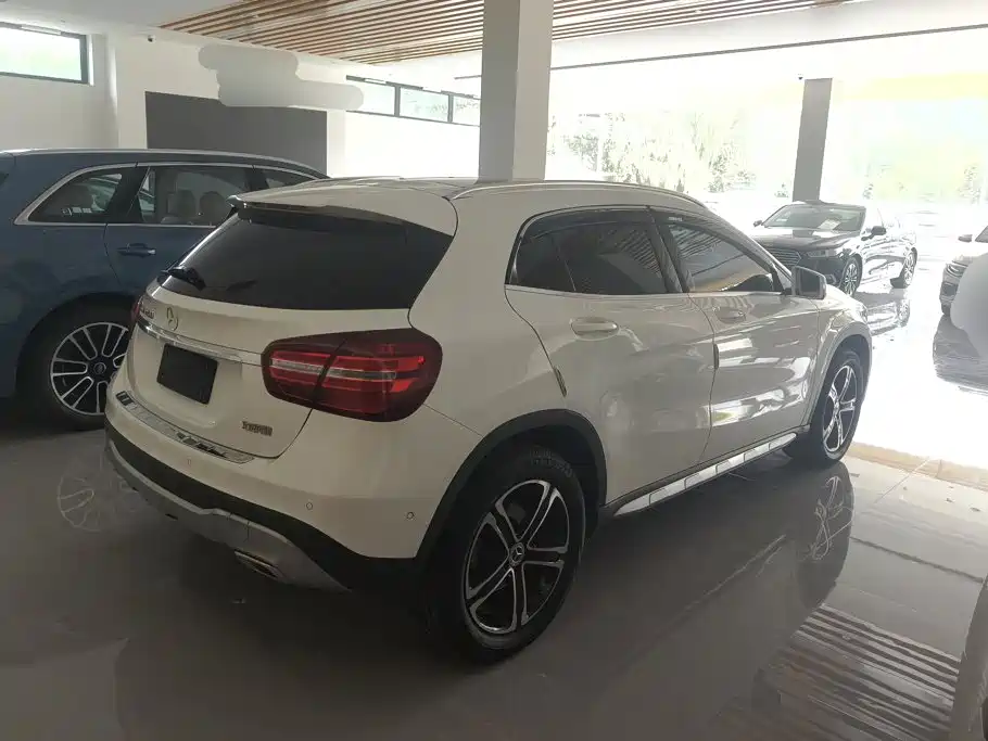 Mercedes-Benz GLA — миниатюра 3