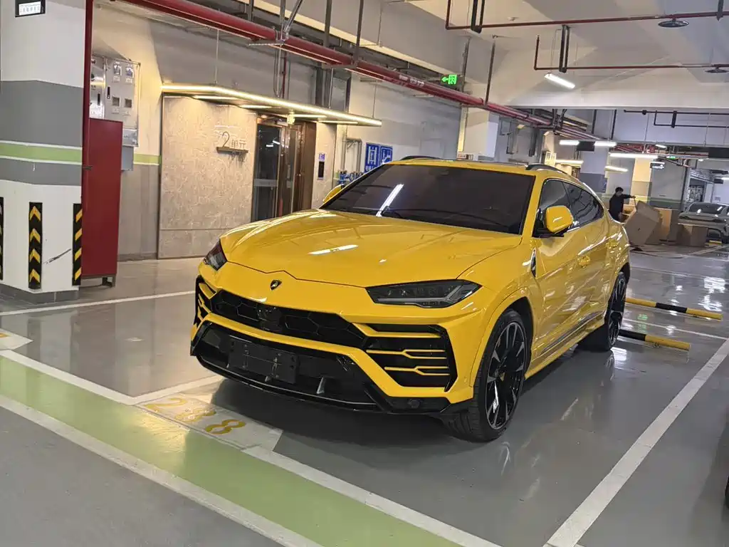 Купить Lamborghini Urus