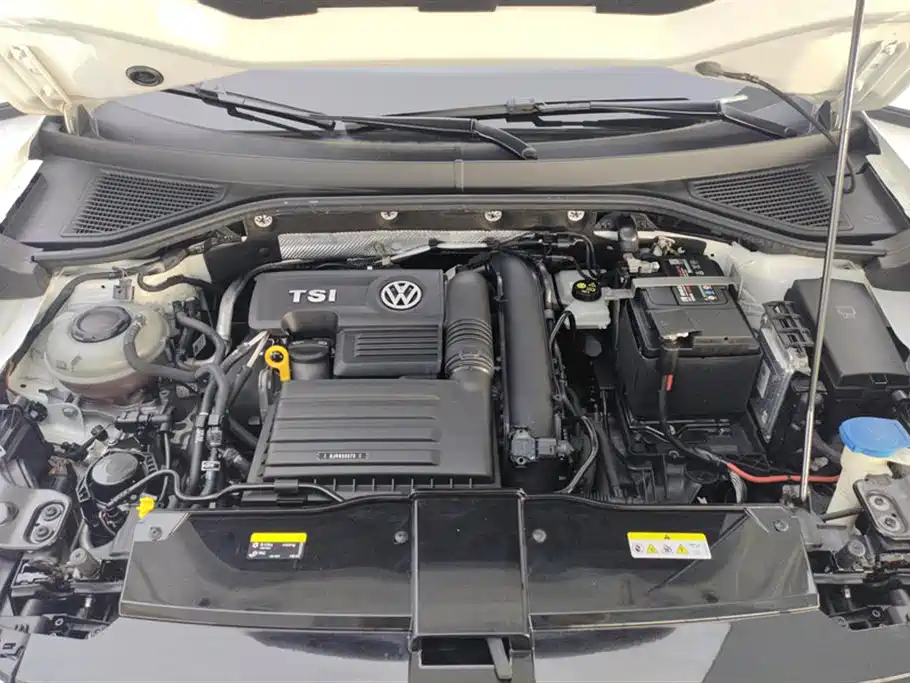 VOLKSWAGEN T ROC EXPLORING SONGS