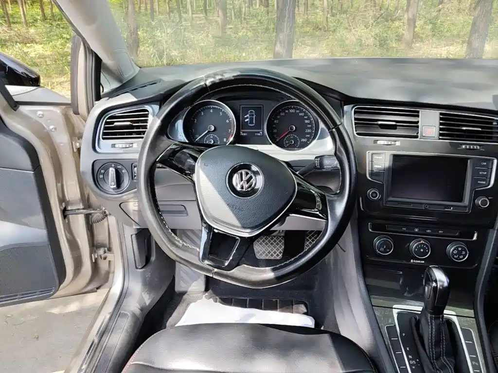 Volkswagen Golf — миниатюра 11
