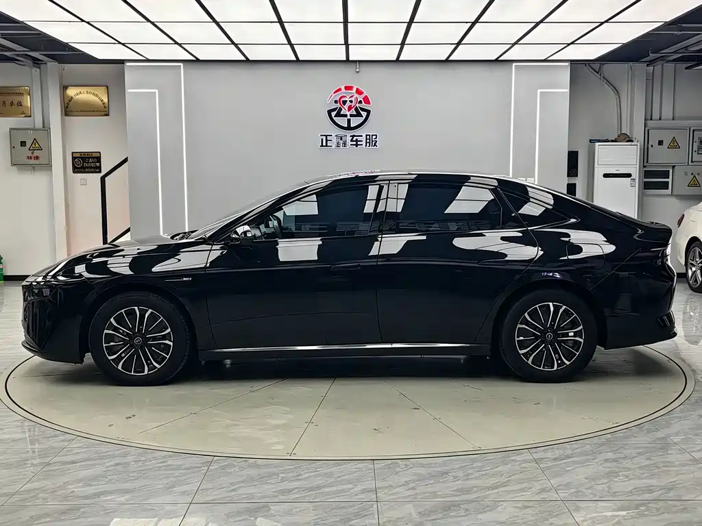 Nissan N6 — миниатюра 4