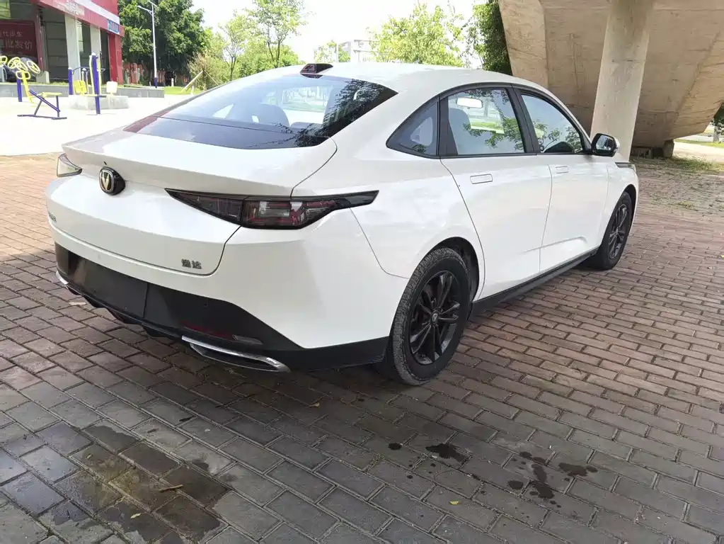 Changan Yida — миниатюра 9