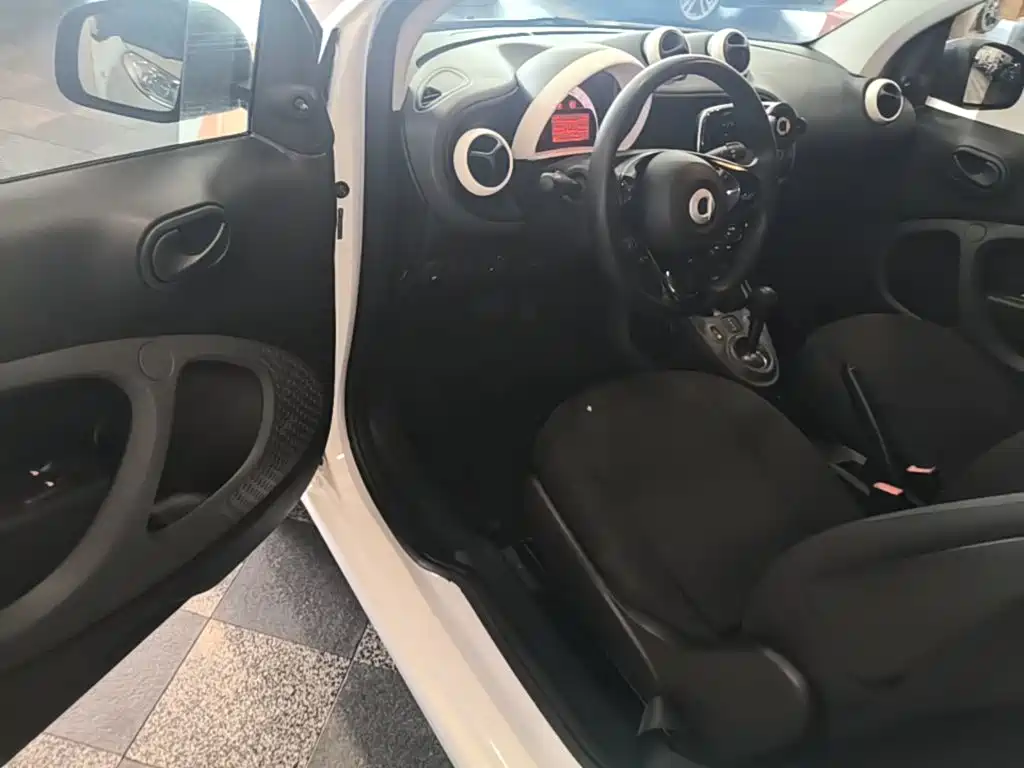 smart Smart Fortwo — миниатюра 16