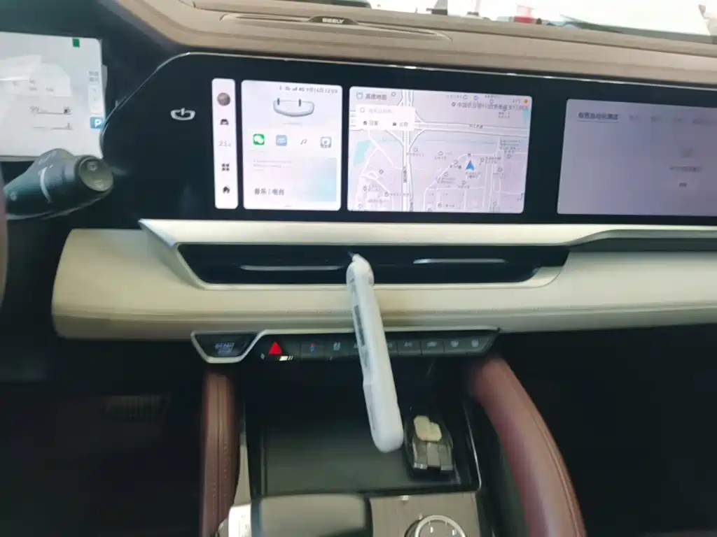 Geely Xingyue L — миниатюра 13