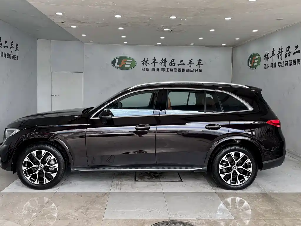 MERCEDES-BENZ  GLC