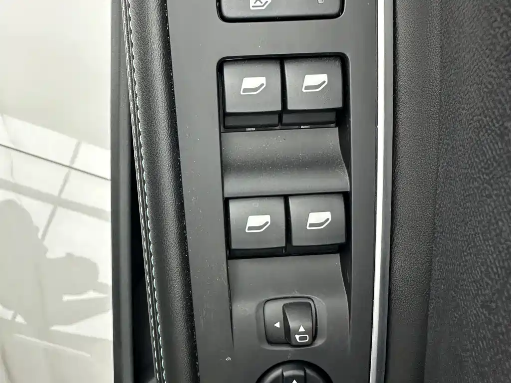 Peugeot 5008 - фото 12