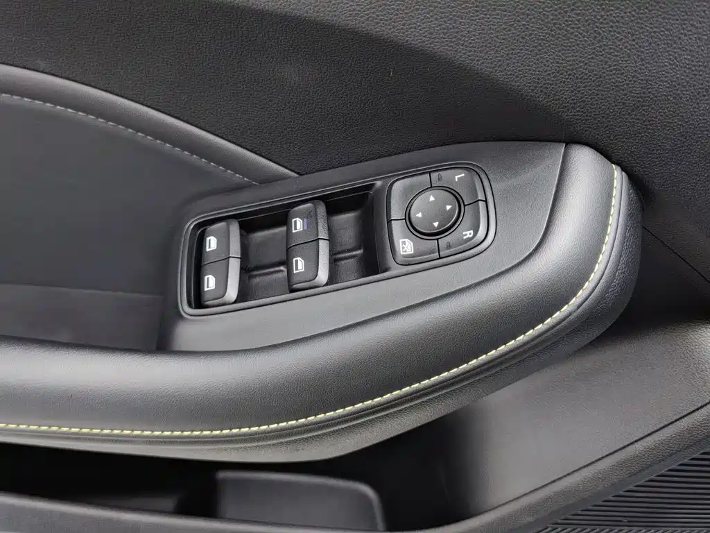 Roewe i5 — миниатюра 9