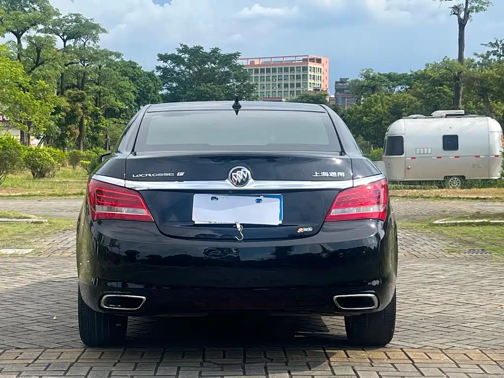 Buick LaCrosse — миниатюра 12