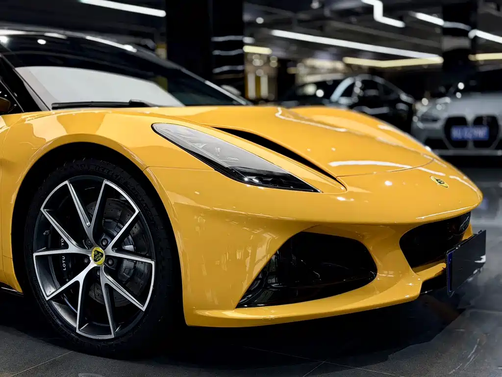 Lotus Emira — миниатюра 4
