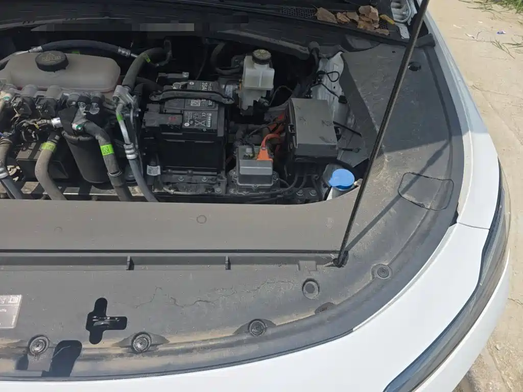 Roewe Young Wai D6 — миниатюра 22