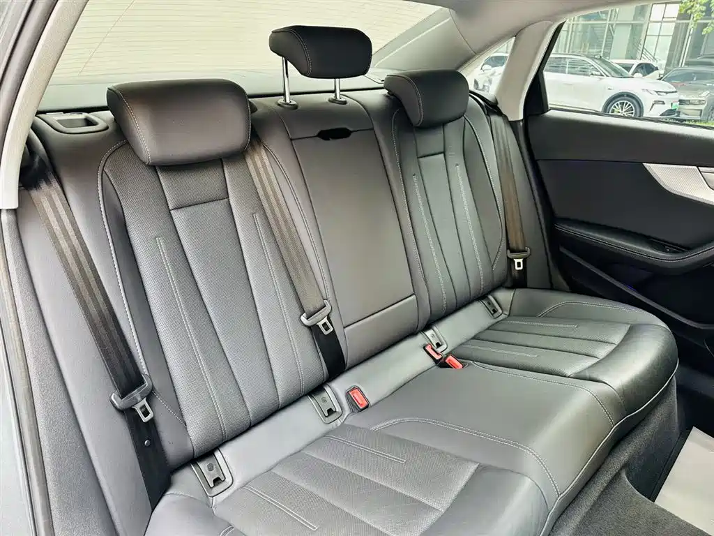 Audi A4L 2020 40 TFSI Fashion