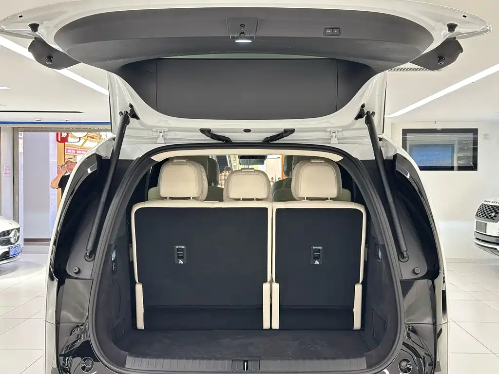 Li Auto Li MEGA — миниатюра 21