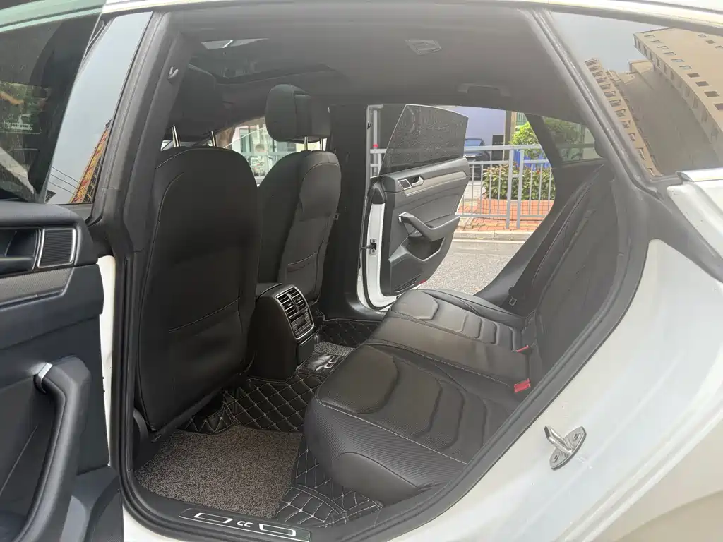 Volkswagen CC — миниатюра 14