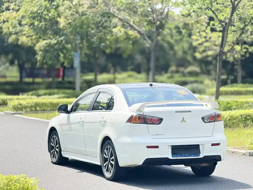 Mitsubishi Lancer EX — миниатюра 6