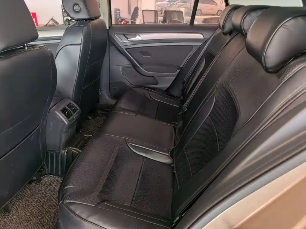 Volkswagen Golf — миниатюра 17