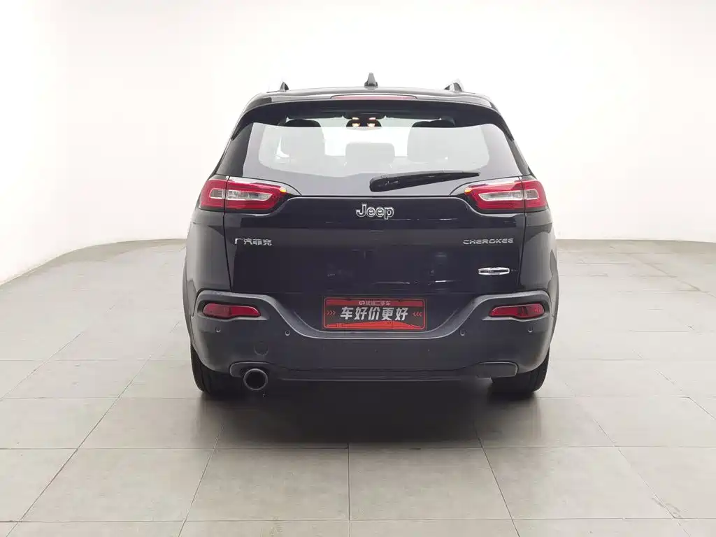 Jeep Cherokee — миниатюра 4