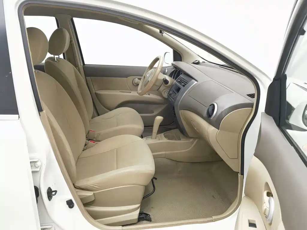 Nissan Livina — миниатюра 23