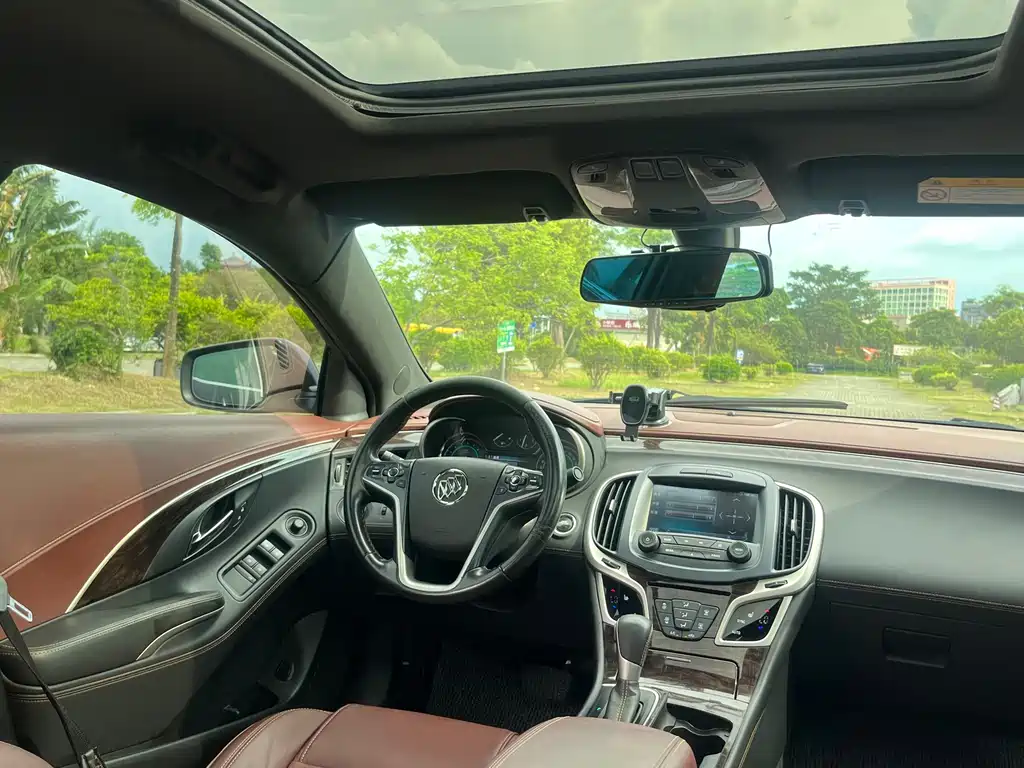 Buick LaCrosse — миниатюра 13
