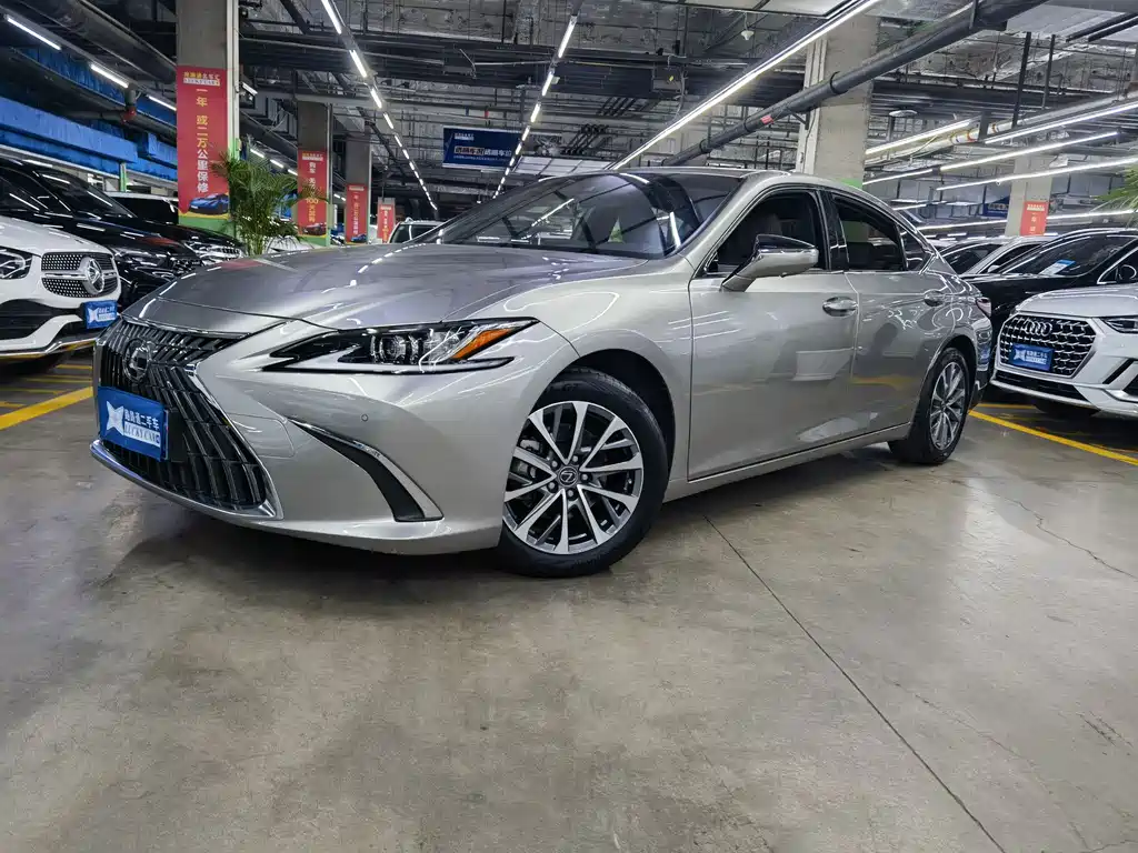 Купить Lexus ES