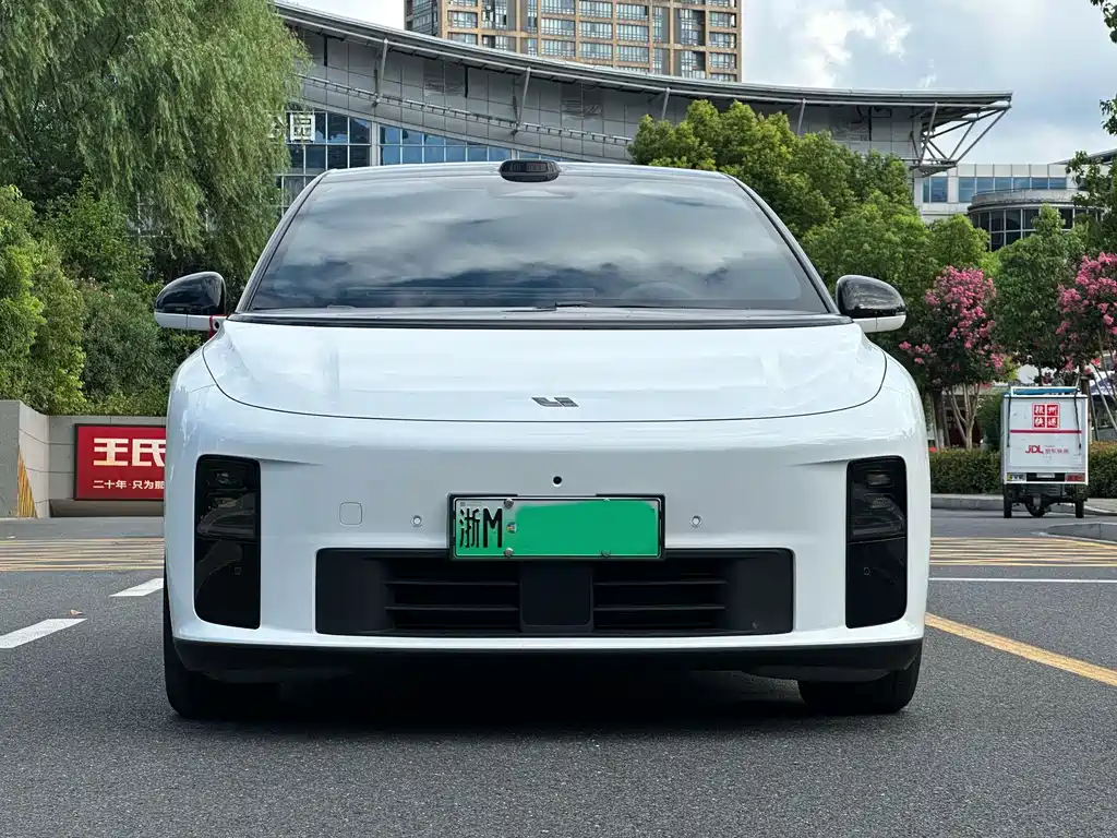 Li Auto Идеальный i6 — миниатюра 2