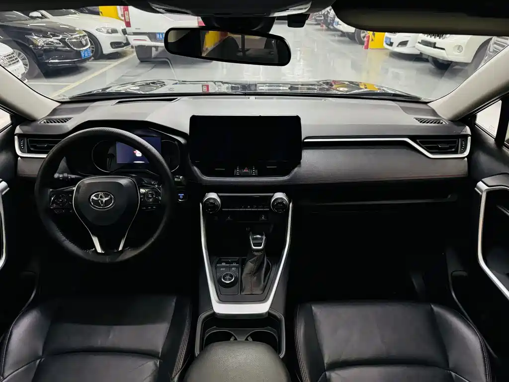 Toyota Wildlander New Energy — миниатюра 8