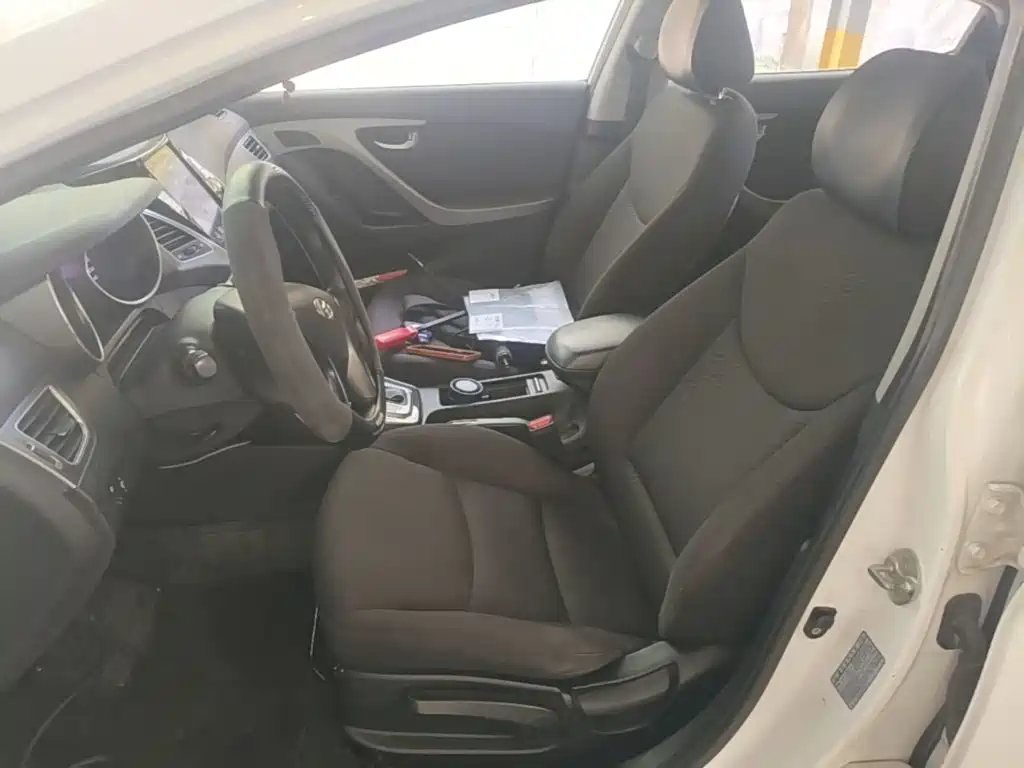 Hyundai Elantra Langdong — миниатюра 15