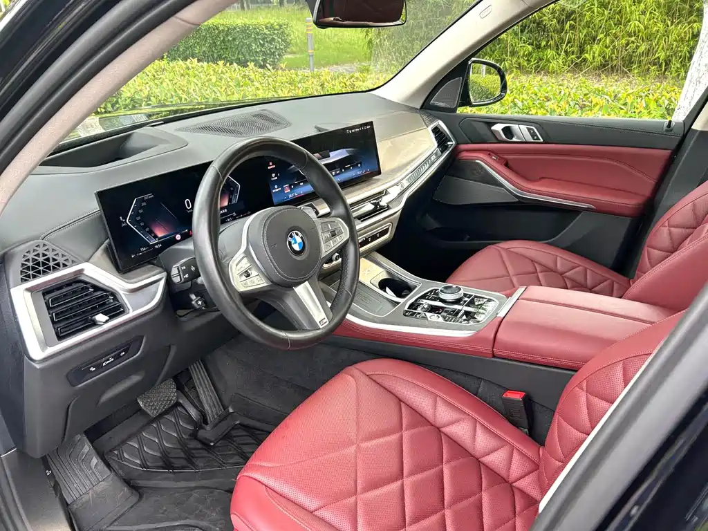 BMW X5 2023 xDrive 30Li Premium M Sport