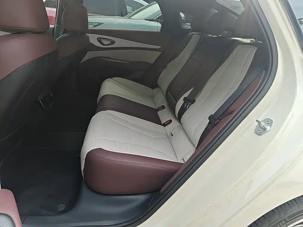 BYD Seal 07 DM-i — миниатюра 17